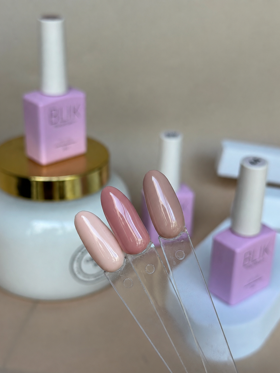 BLIK GEL POLISH 44 - 14ml LIBRE DE HEMA Y TPO